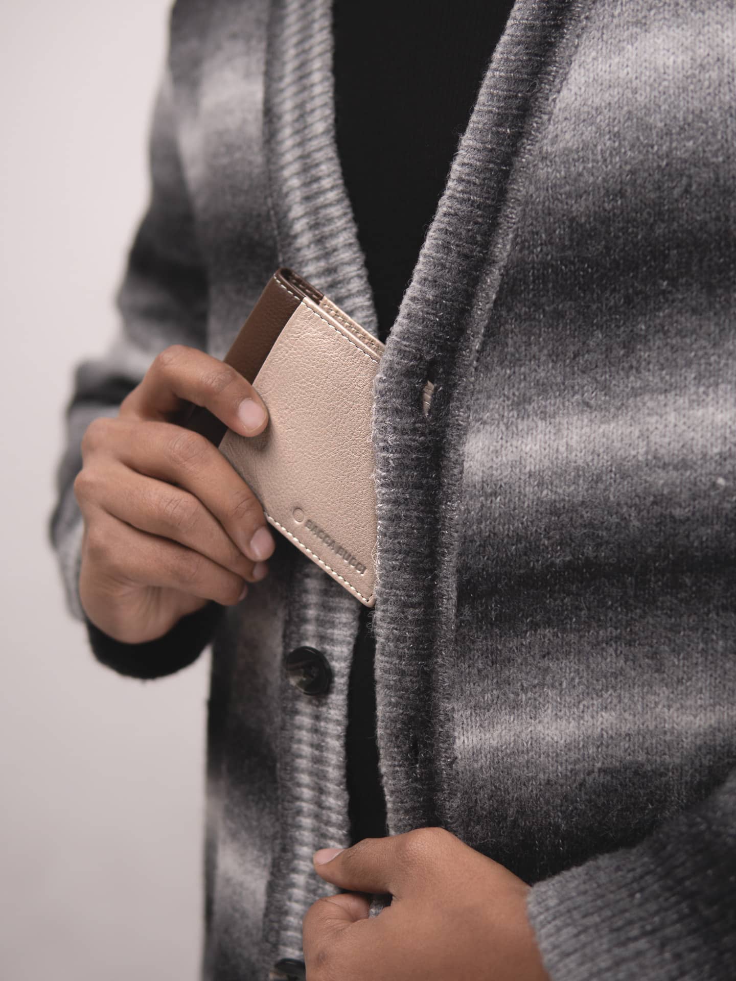 Bacca Bucci Men’s Genuine Leather Bi-Fold Wallet – Sleek, Dual-Tone Design