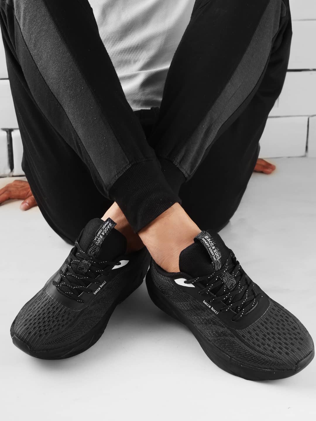 black shoes, sports shoes for men, black sports shoes for men